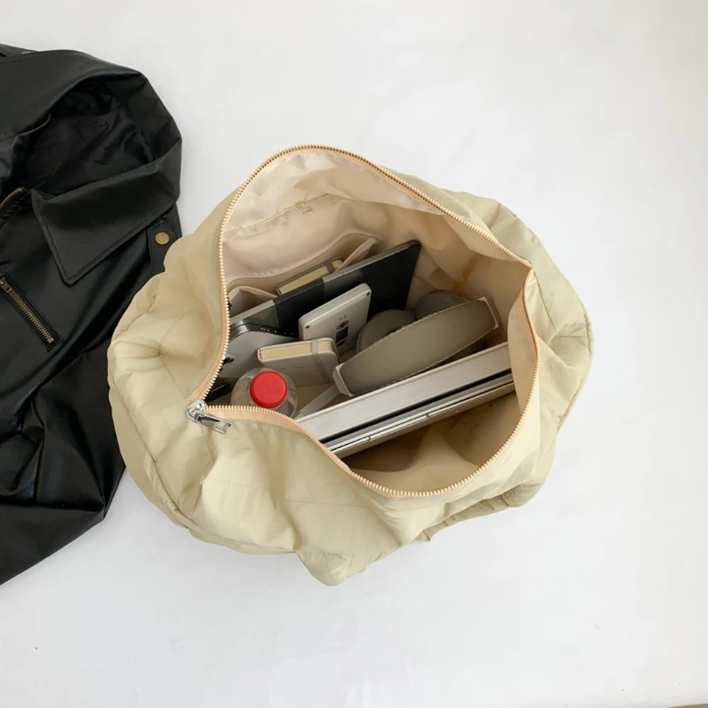 Women Puffer Shoulder Bag Solid Color Quilted Simple Cloud Bag Large Capacity Soft Cloud Tote Bag Trendy Commuting Bags250813