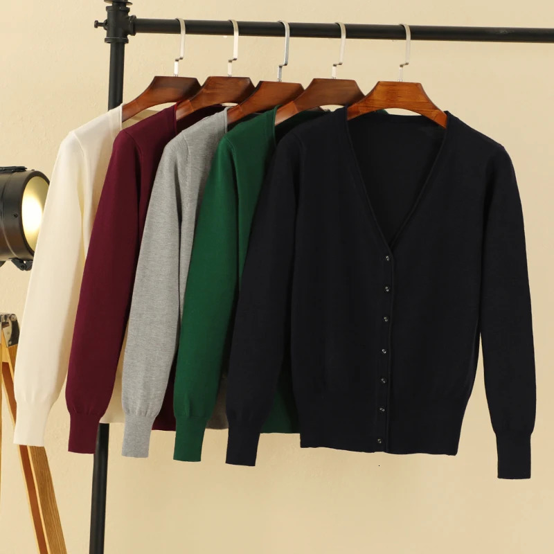 Black Cropped Cardigan Female Clothing Jersey Blouses Womens Coat Spring Long Sleeve Top Korean Fashion Knitted Sweater 250819