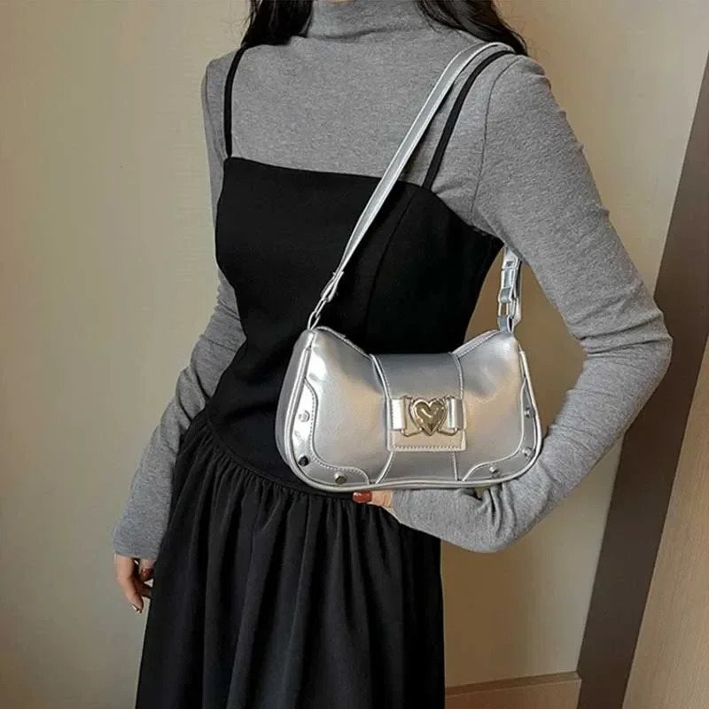 Fashion Women Shoulder Bag Y2K Armpit Bag Bolsos Pleated Underarm Bag Solid Color Messenger Bags Hobos Handbags 250818