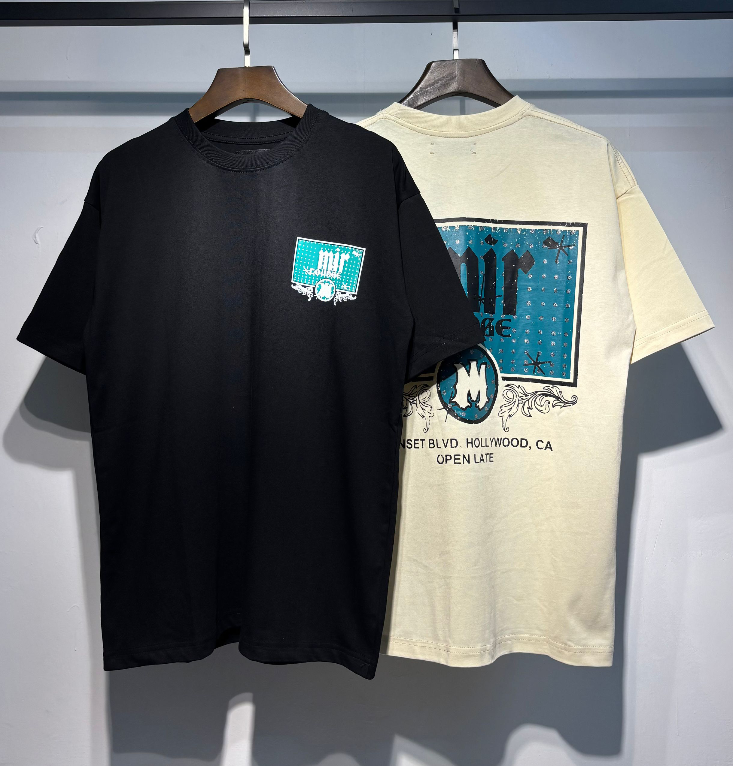 5A Designers T Shirt 2025 New Summer Luxurys amirirshirts Mens and Womens Clothing Loose Tees Tops Man Casual Street graphic tee Sweatshirt Short Sleeve Tshirts 425