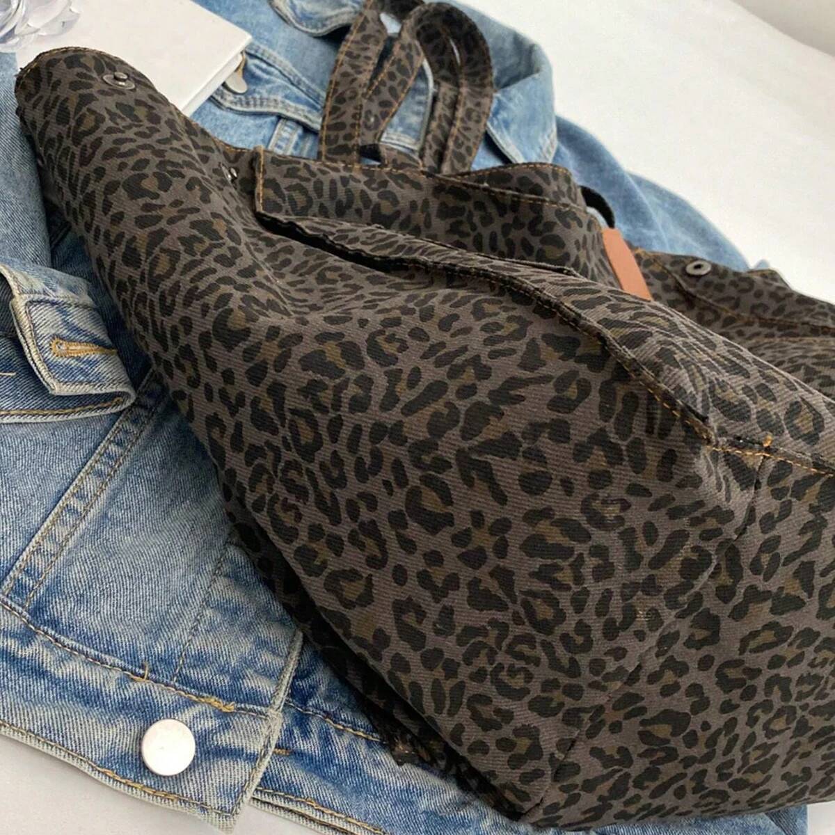 Fashionable And Personalized Large-Capacity Tote Multifunctional Leopard Random Print Shoulder Bag,
