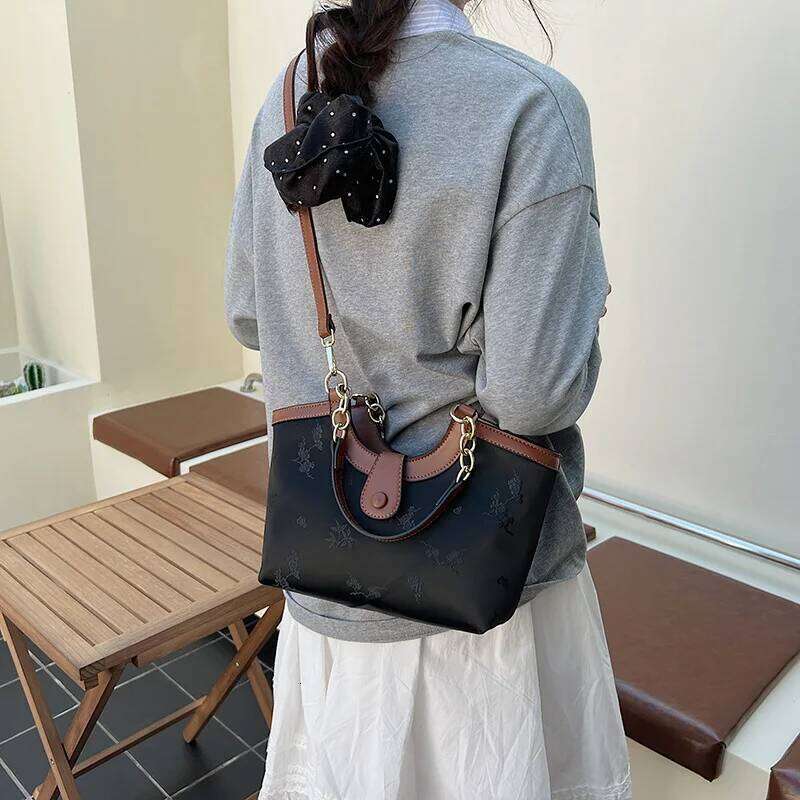 Chain Strap Handbag For Women Trendy Shoulder Bag Spacious Crossbody Purse Versatile Tote Work College Shopping