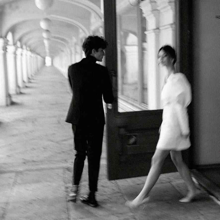 DREAM Customized Long Bubble Sleeves Satin Micro Wedding Dress Simple Square Neck Above Knee Mini Length Retro Bridal Gowns 2025