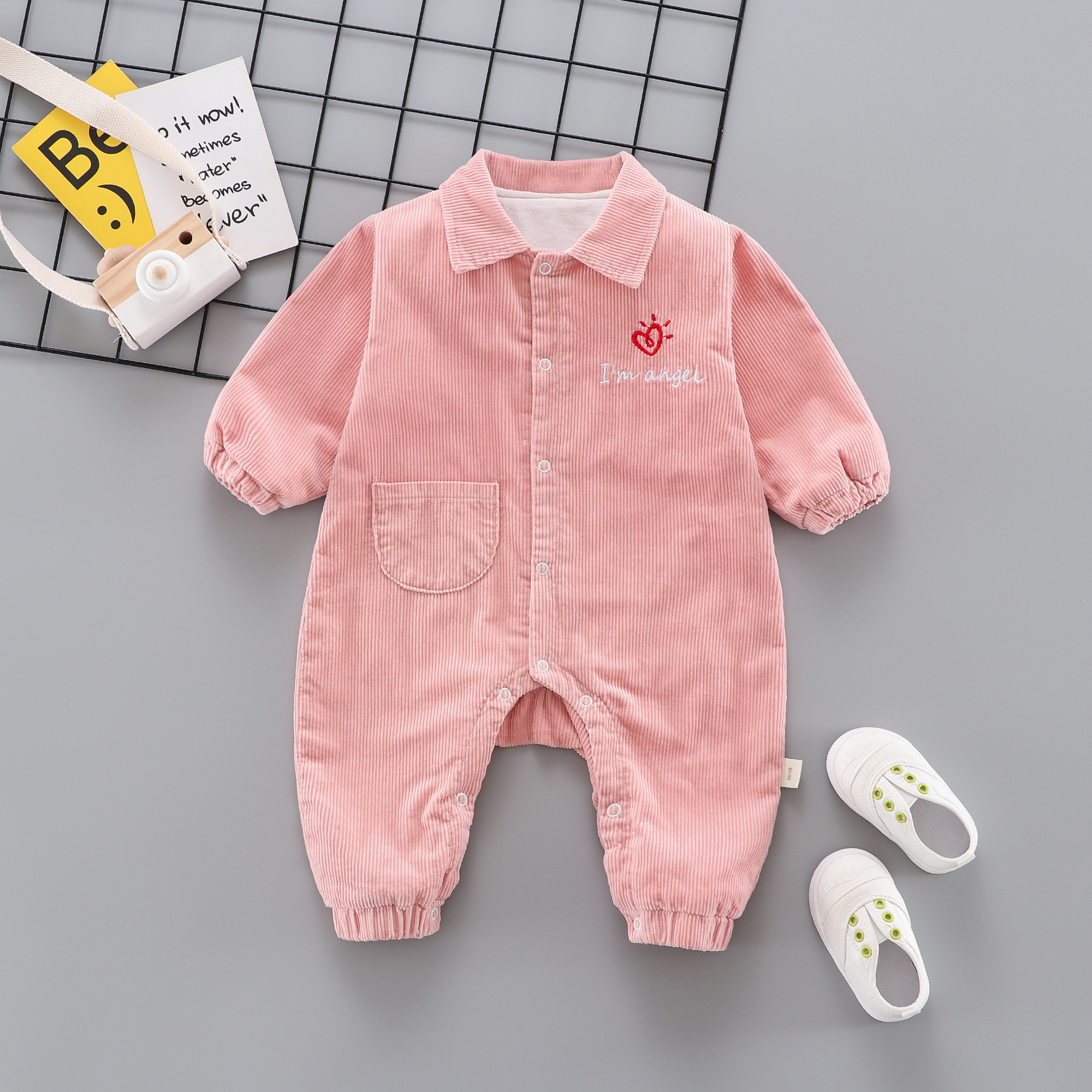 Double layered spring and autumn cartoon jumpsuit baby clothes for male and female babies, wearing khaki clothes, corduroy long sleeved crawling cloth