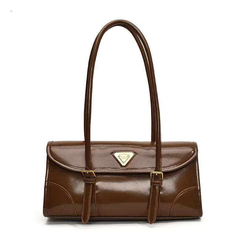New Women S Vintage Wax Leather Flap Handbag European Style Look Large Capacity Ideal For Daily Commute Carry