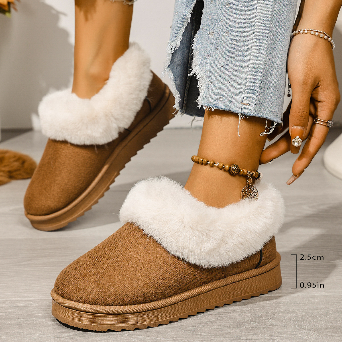 Free delivery designer woman cotton boots Velvet cotton shoes with anti slip thick sole and warm short boots