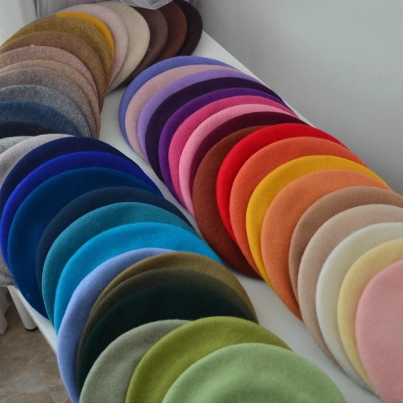 Multiple Colors Woolen Beret Hat for Women Men Classic Vintage Soft Painter Berets Hat Warm Autumn Winter Fashion Caps Ins Style 250819