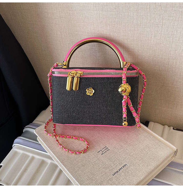 Bags Fashion Trend Versatile Handbag for Women 2025 Spring Summer Casual Denim Texture Chain Shoulder Designer Crossbody Bag