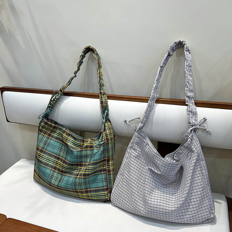 Autumn 2025 Korean style pleated drawstring single shoulder art style casual single shoulder crossbody bag for women, designer bag for women, trendy d