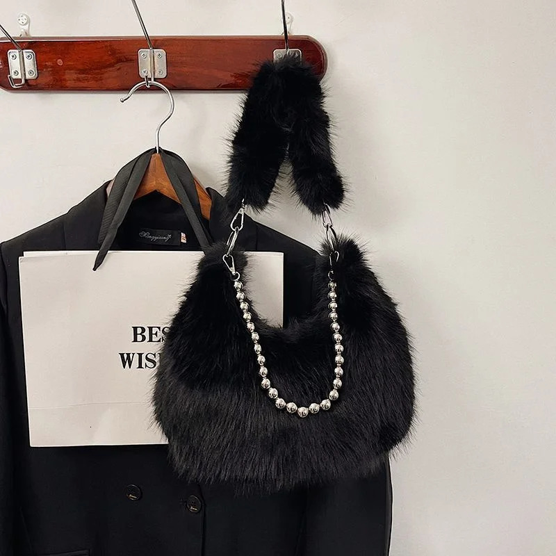 Plush Women Armpit Purse with Chain Fluffy Versatile Shoulder Bag Faux Fur Fashion Underarm Bag Ladies Winter Furry Tote Handbag 250818