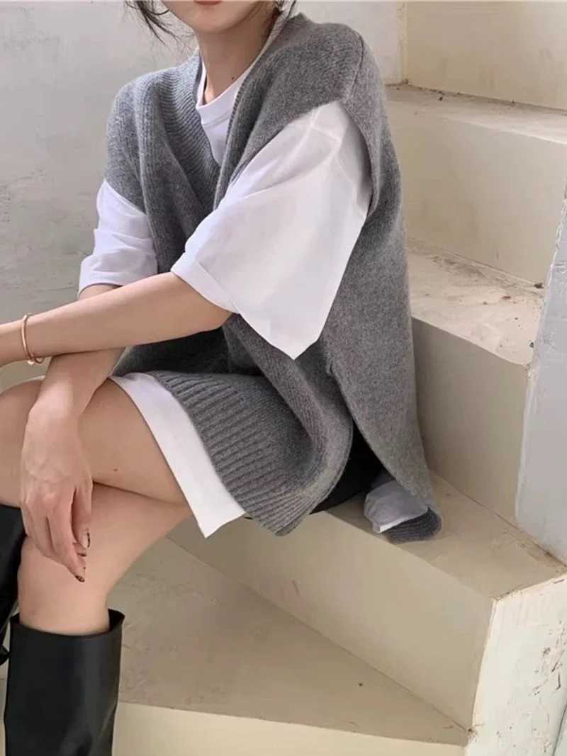 Women Cashmere Vest Sweaters Autumn and Winter Knitted Knitwear Vest Casual Loose Sleeveless Vest for Women XJ250819