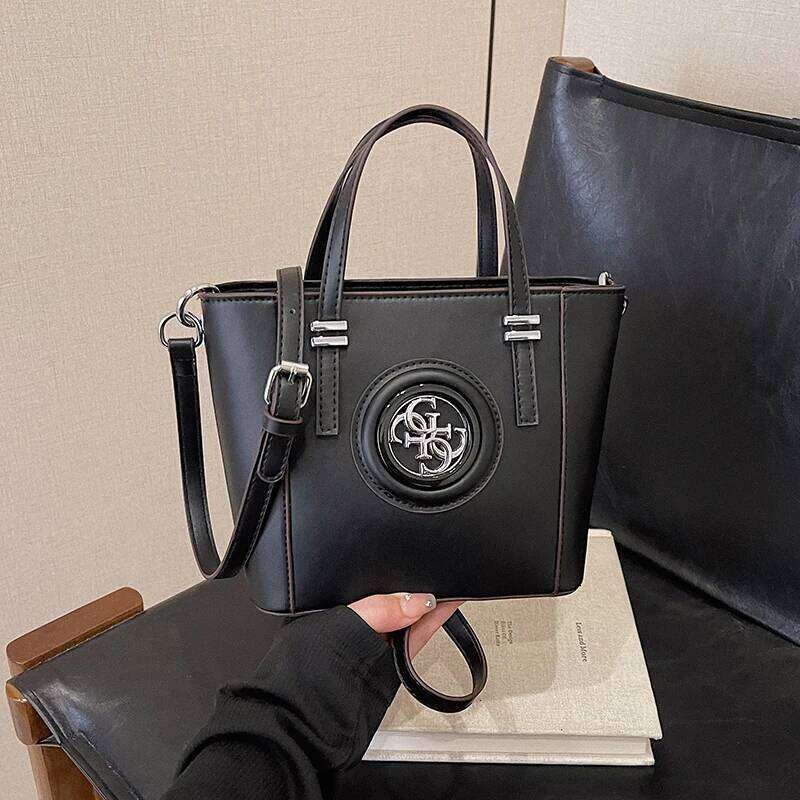 Designer Luxury Fashionable Trendy Shopper Handbag Women Large Capacity For Business With Vintage Paris Design Letter