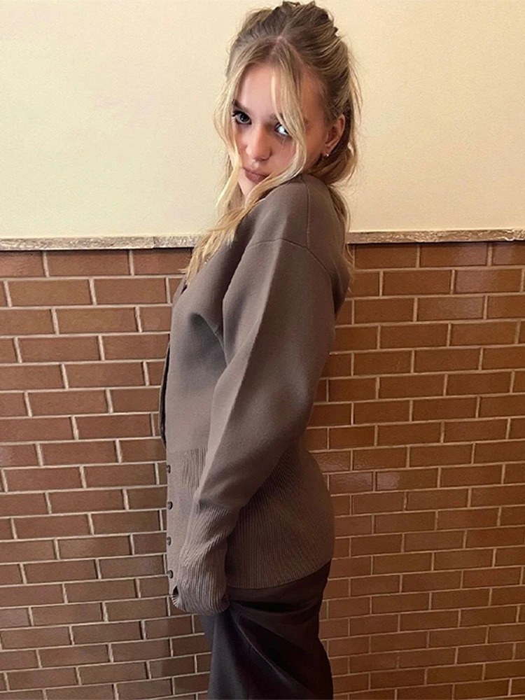 Casual Knitted Vneck Slim Cardigan Women Chic Solid Long Sleeve Single Breasted Streetwear Elegant Lady Cozy Knitwear 250819