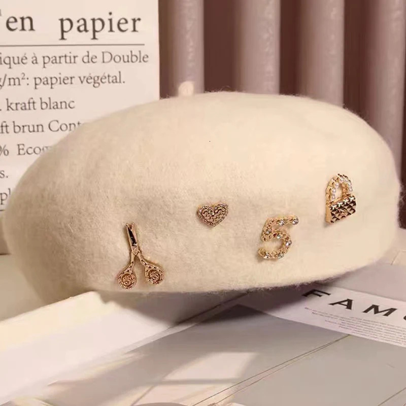 Autumn Winter Love Badge Womens Wool Tweed Beret Fashion Retro Painter Hat Pumpkin Hat 250819