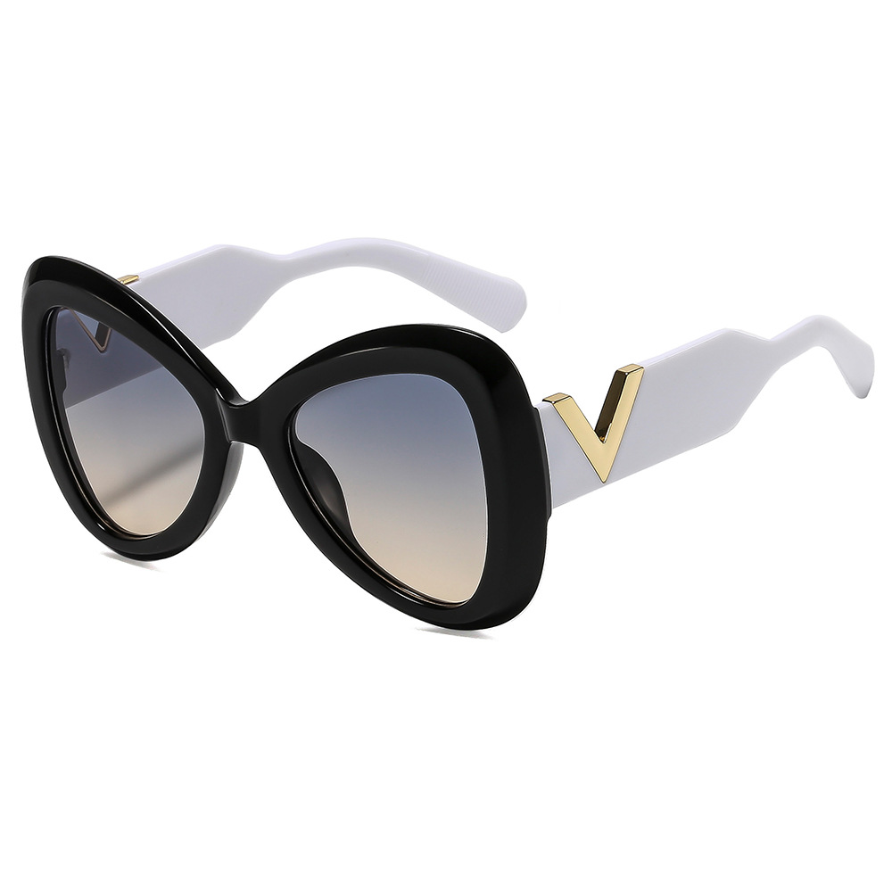 2025 V Square Fashion Sunglasses for Women Trend Forward UV 400 Street Shades European Style Slim Frame Sunglasses