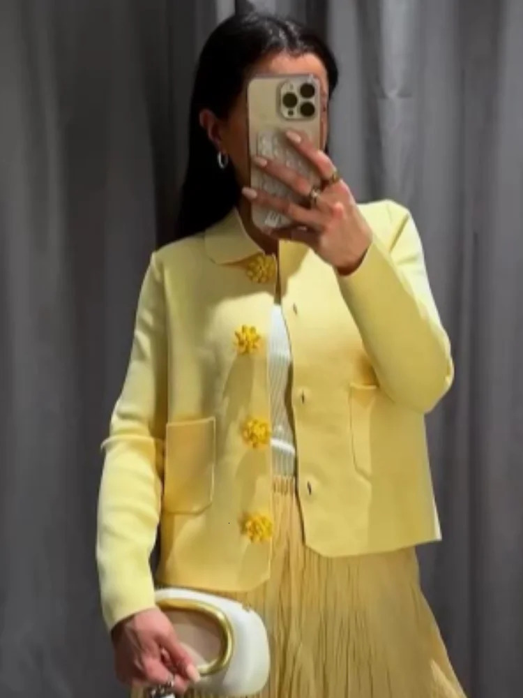 Flower Single Breasted Kntted Cardigans Women Loose Yellow Elegant Turndown Collar Sweaters Spring Casual Top Lady Coat 250819