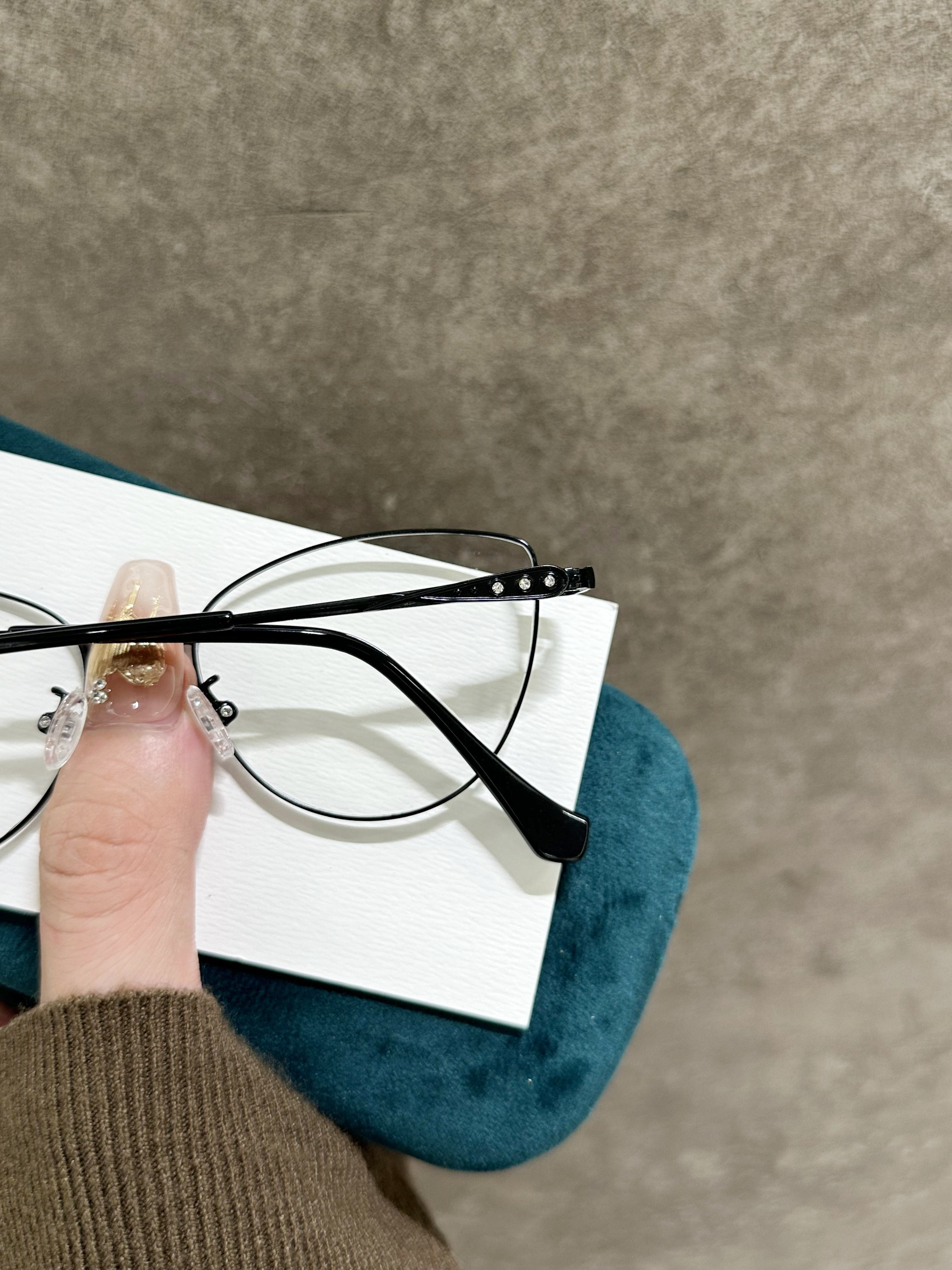 Fashionable, casual, versatile eyeglass frames with blue light protection G95-293