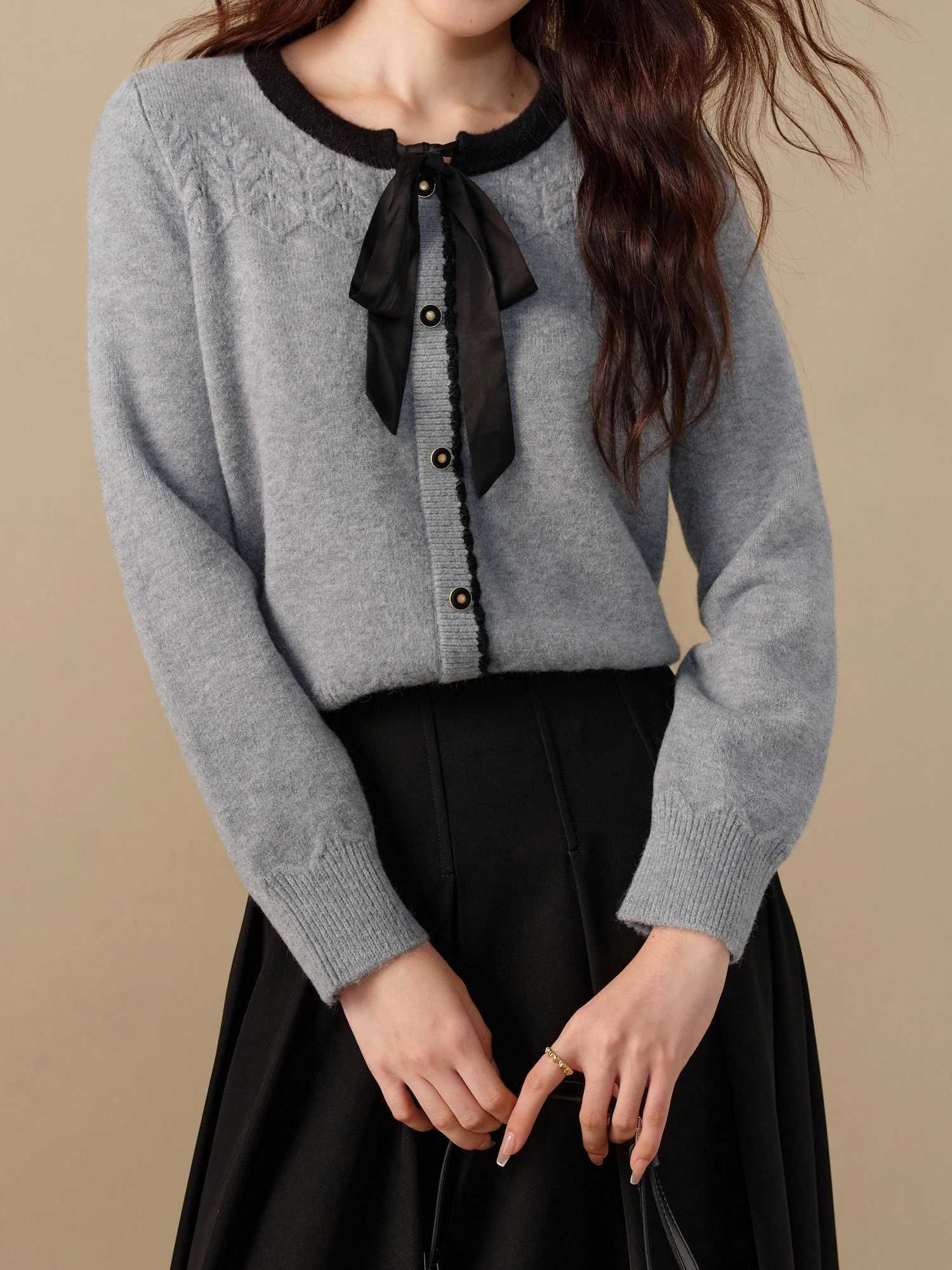 DUSHU Plus Size Casual Chic Sweater For Women 2024 Winter New Design Comter Versatile Knit Fashion Lady Top Pullover 24DS84160 XJ250819