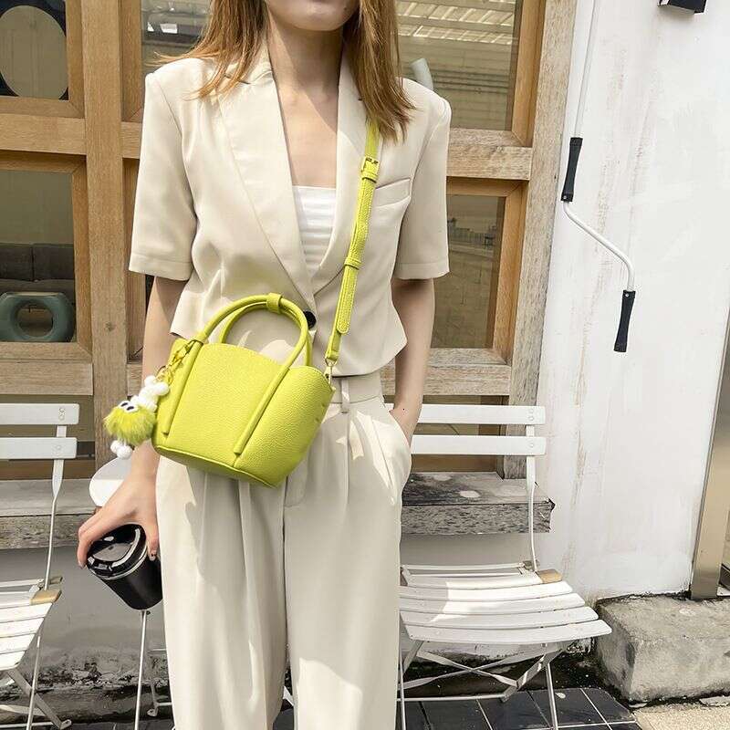 Bag crossbody large capacity women, summer tote niche design, handheld bag for women