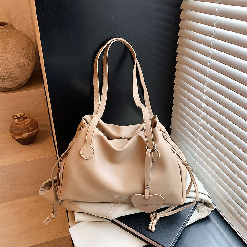 Korean Style Simple Versatile Tote for Designer Women 2025 Bags Summer Large Capacity Casual Commuting Shoulder Crossbody Bag Trendy