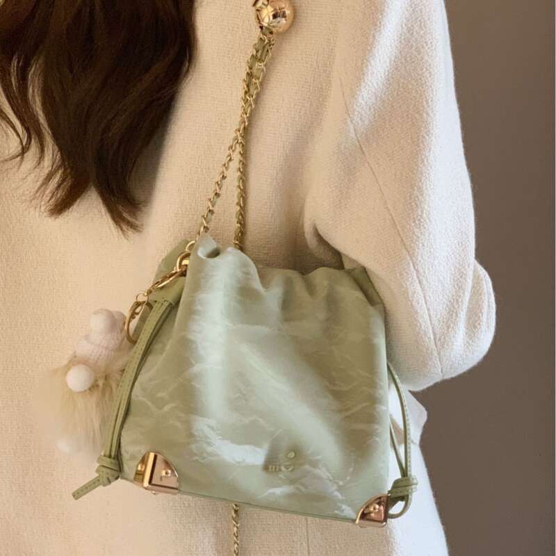 Women's Bucket Bag 2025 New Small Popular Designer Shoulder Bags Casual Fashion Hundred