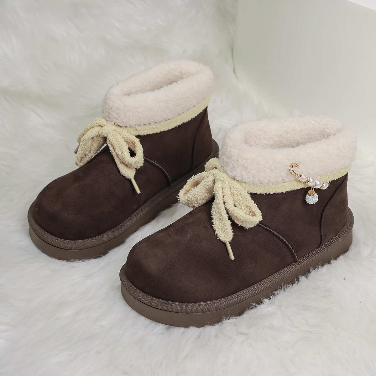 new Free delivery designer woman cotton boots Comfortable snow boots with short sleeves and plush outdoor winter boots