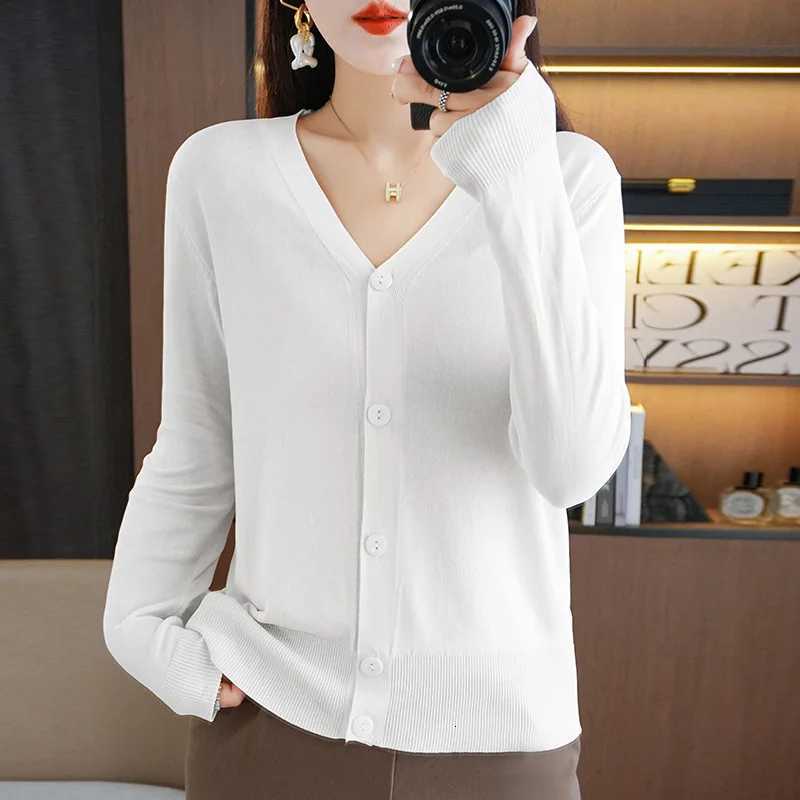 2025 Summer New Korean Version Thin Solid V-Neck Ice Silk Knitted Long Sleeve Sunscreen Cardigan Fashion V-Neck Top for Women XJ250819
