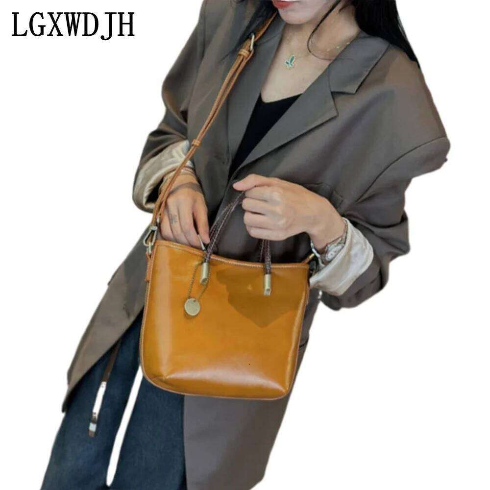 Plant First-Layer Cowhide Retro Women's Shoulder Bag European And American Kitten Crossbody Bags For Women Bucket Type Handbags