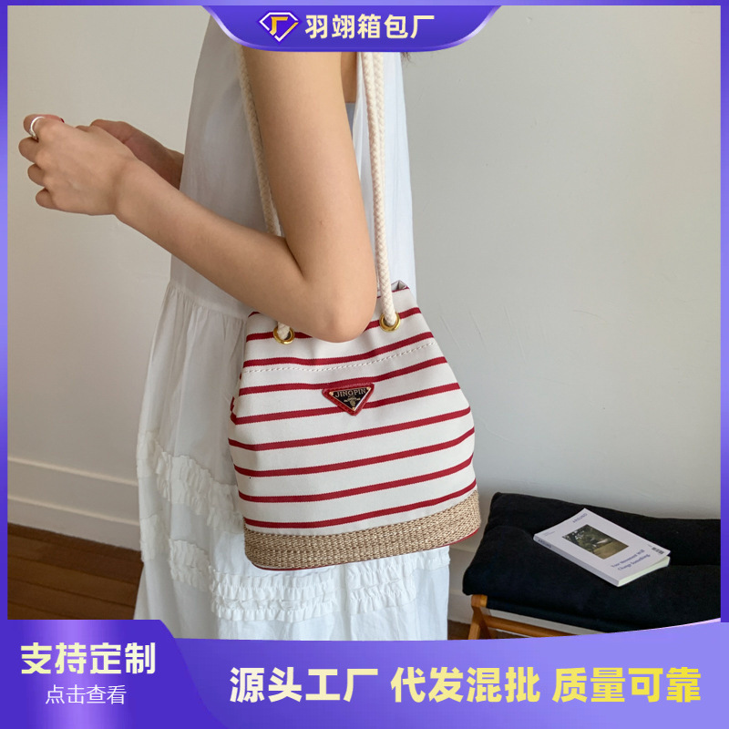 Free shipping designer Korean Style Striped Bucket Bag Women Bag 2025 New Summer Fashion Casual Shoulder Bag Commuter Bag Crossbody Bag