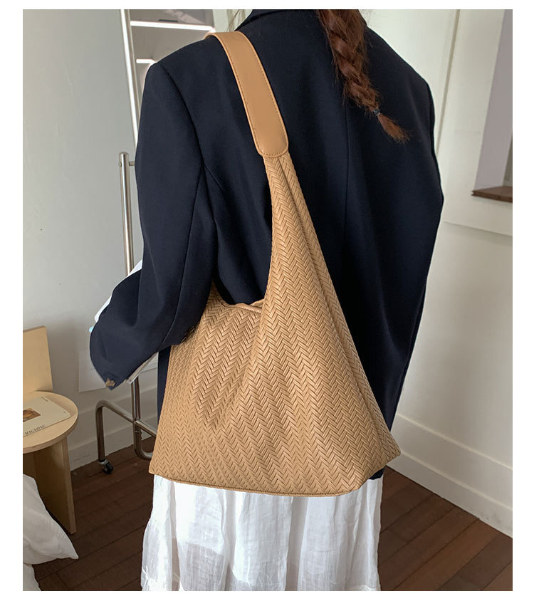 2025 Autumn Korean style niche woven pattern women's handbag fashion casual single shoulder armpit bag women's crossbody bag designer bag wo