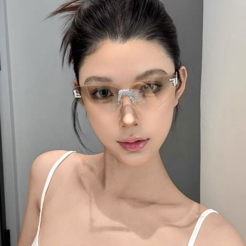 Rimless Oval Shape Unisex Eyewear with Metal Letter 'F' Vintage Inspired Solar Protective Goggles