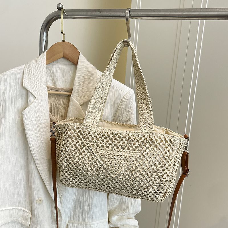 Large Capacity Hollow 2025 New Casual Commuting High-end Straw Single Shoulder Crossbody Travel Woven Bag Beach 7e4