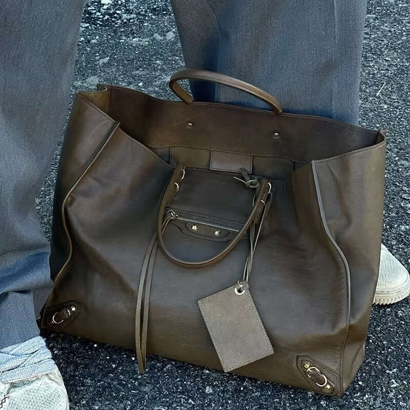 Designer Bag Tote Bag Shoulder Bag Light Luxury High End Fashion Motorcycle Tote Capacity Underarm Women S Korean Version Handbag Large Bag Trendy