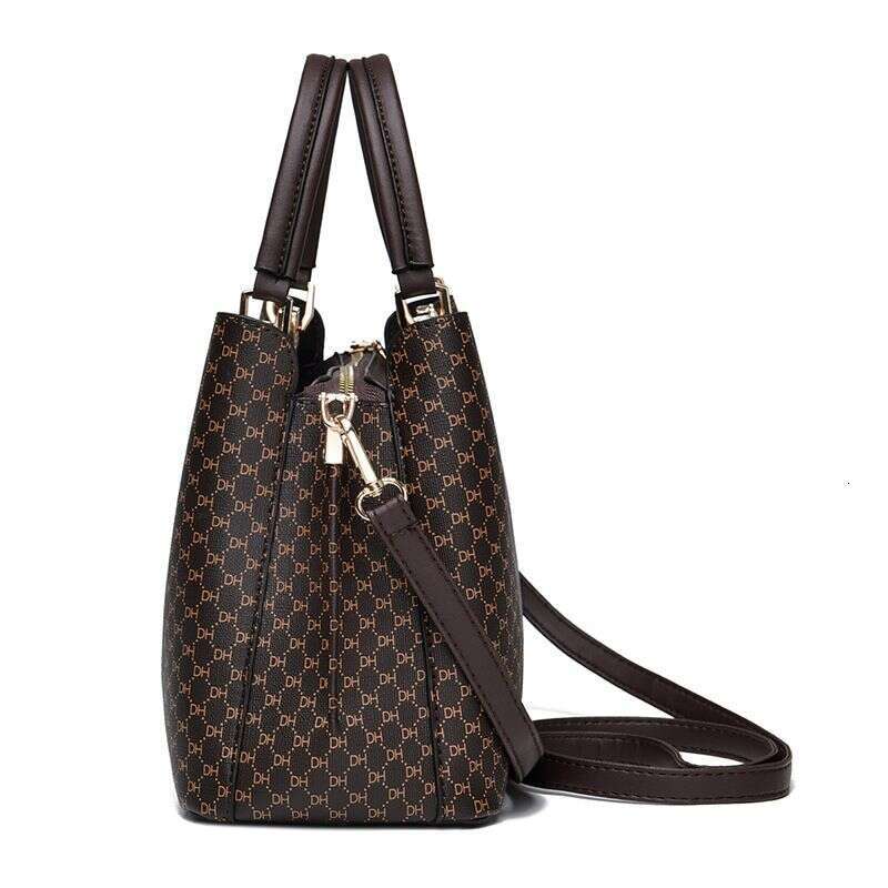 Women's Bag 2025 New Fashion Handbag Large Capacity One Shoulder Crossbody Bag