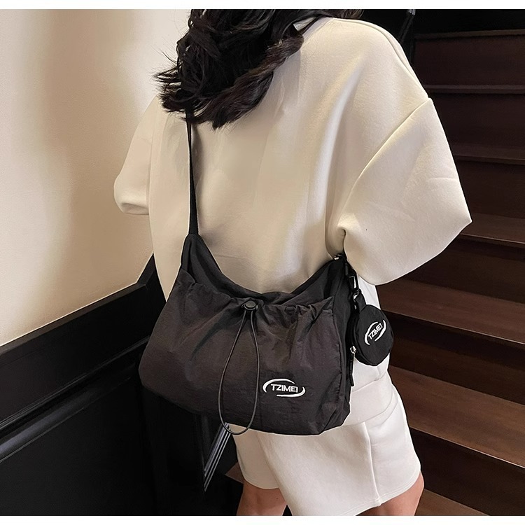 2025 Autumn Women's Large Capacity Canvas Bag Summer New Single Shoulder Crossbody Bag Korean Fold Class Handbag Women's Crossbody Bag Desig