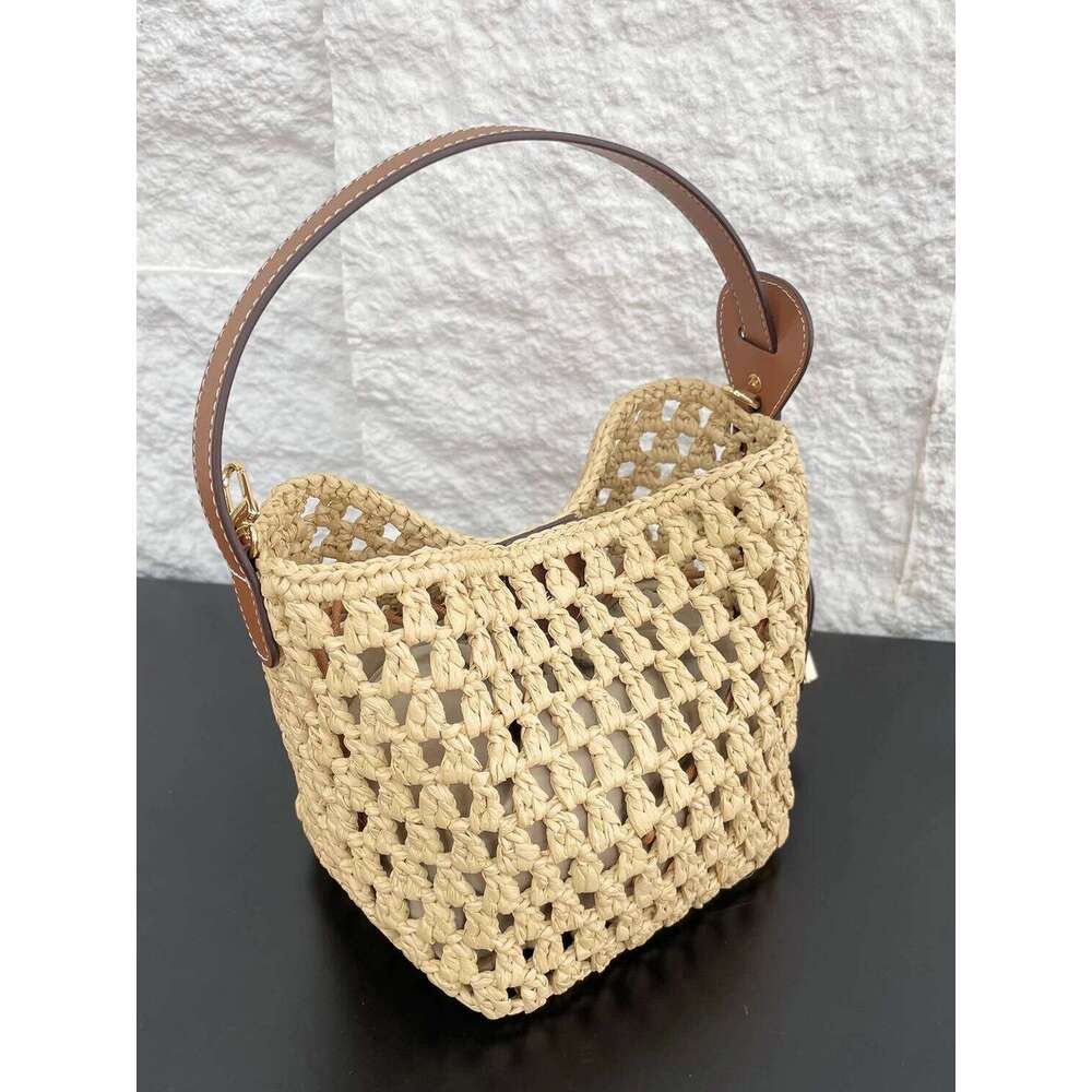 Faionable Summer Buet Women S Single Oulder Slant Cross Handbag Woven Rfia St Top Layer Cowhide Leather Beach Bag