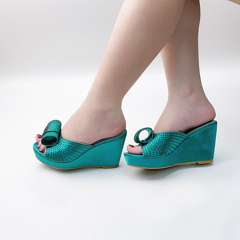 Summer Rhinestone High Heel Fashion Slippers for Women Non-Slip Plastic Wedge Sandals Stylish Outdoor Thick Sole