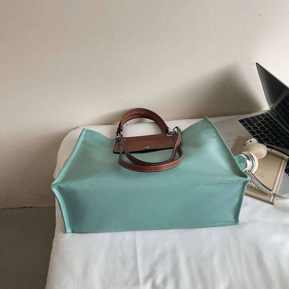 Ladies Handbags. Oxford Cloth Big Women's 2025 New High-Capacity Tote Advanced Canvas Shoulder Bag Commuter Handbag