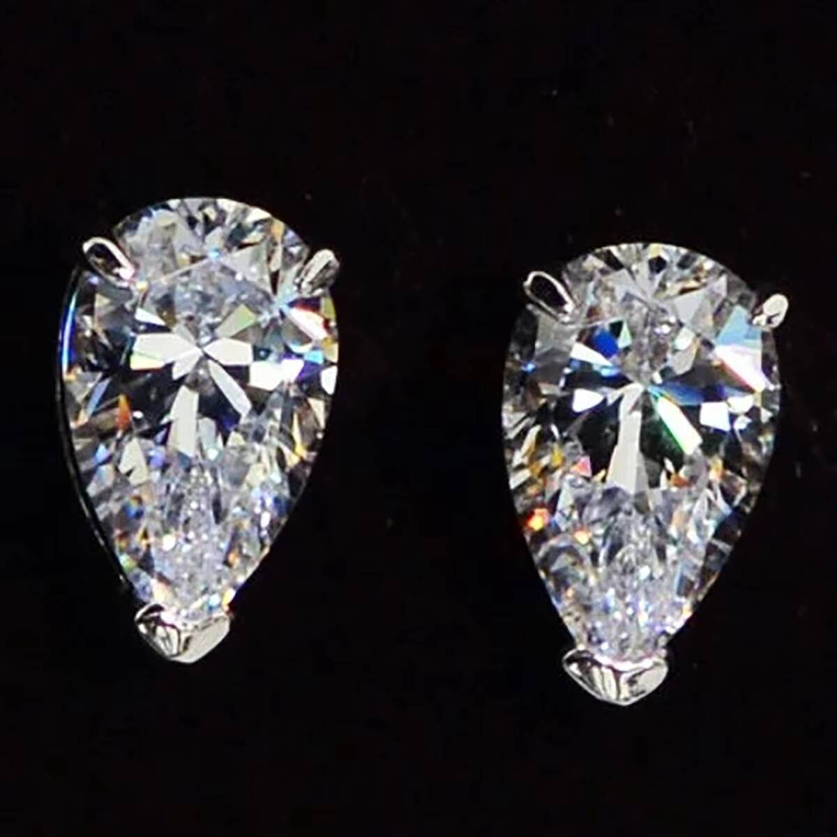 925 silver Hot Sale Exquisite Pear Shaped Bling Crystal Moissanite Earring for Luxury Silver Plated Stud Earrings Women Jewelry