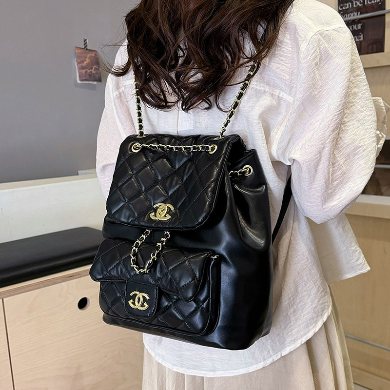 Designer female bag new fashion Rhombus embroidery chain backpack large capacity commuter backpack hot