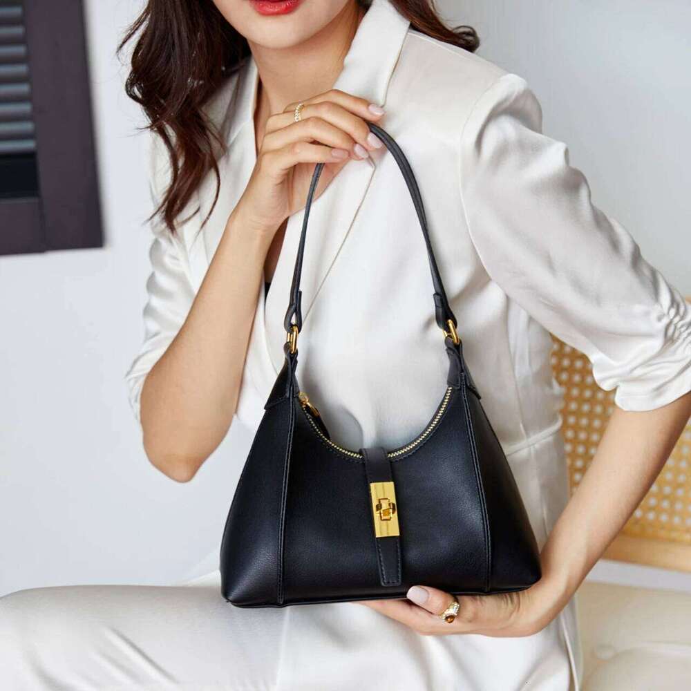 Designer Luxury Spacious Hand Bags Women Tote Leather Crossbody By Brand Famous For Elegant Ladies Carry