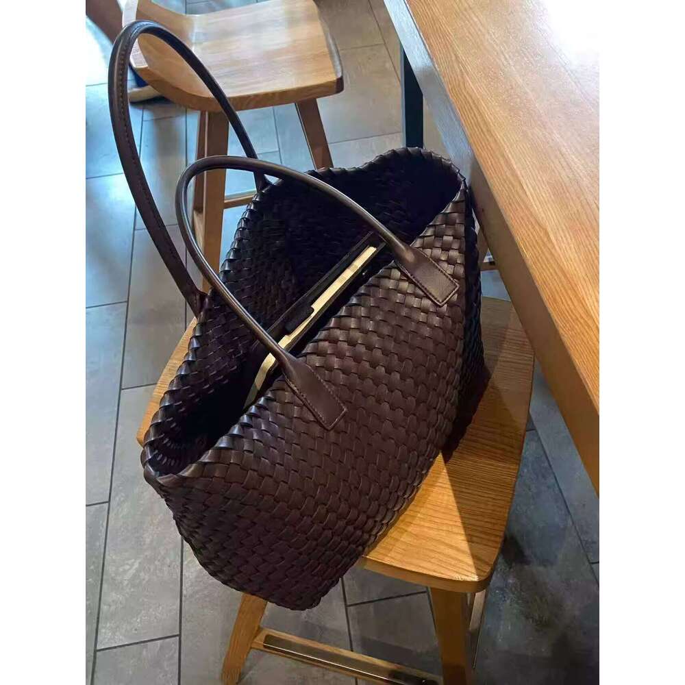 Designer Bag Tote Bag Shoulder Bag Summer New Handwoven Large Capacity Commuter Versatile Tote Travel Underarm Bag