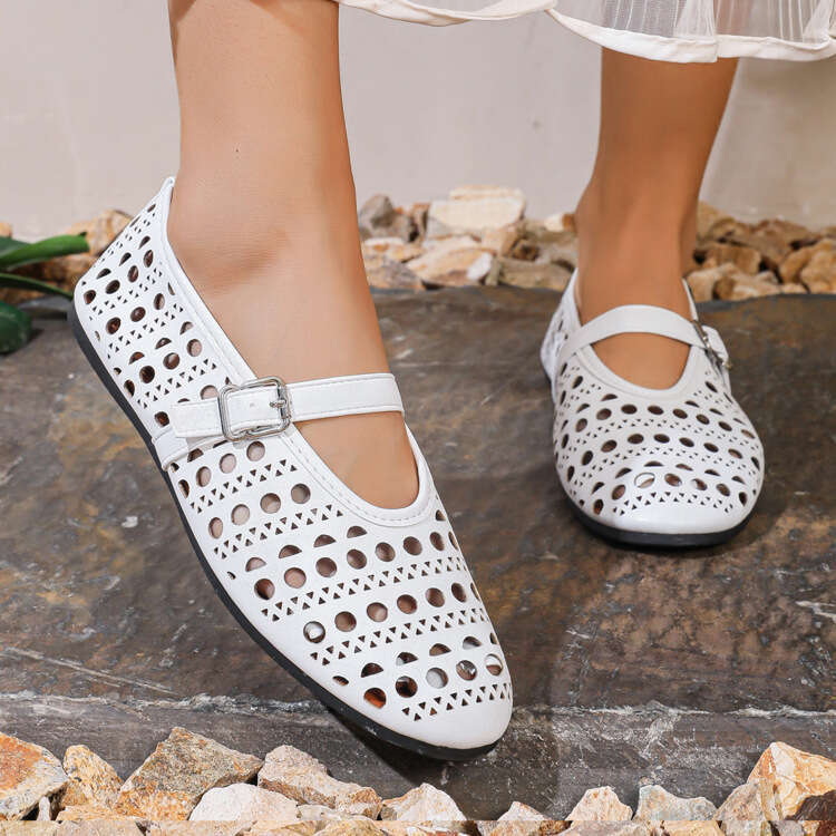 36-43 Shoe Large Size Hollow Leather Casual Shoes for Women Outdoor Designer Wear 2025 Summer New Fashion Versatile Sandals