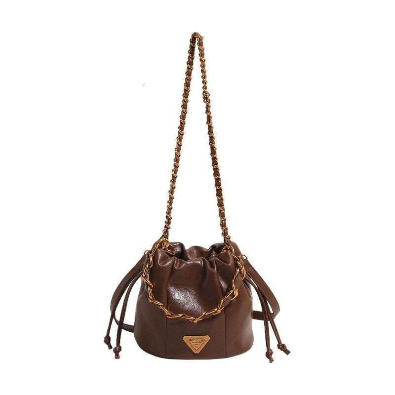 Soft leather pleated bucket bag, women's light bags with a stylish and niche high-end texture, chain shoulder