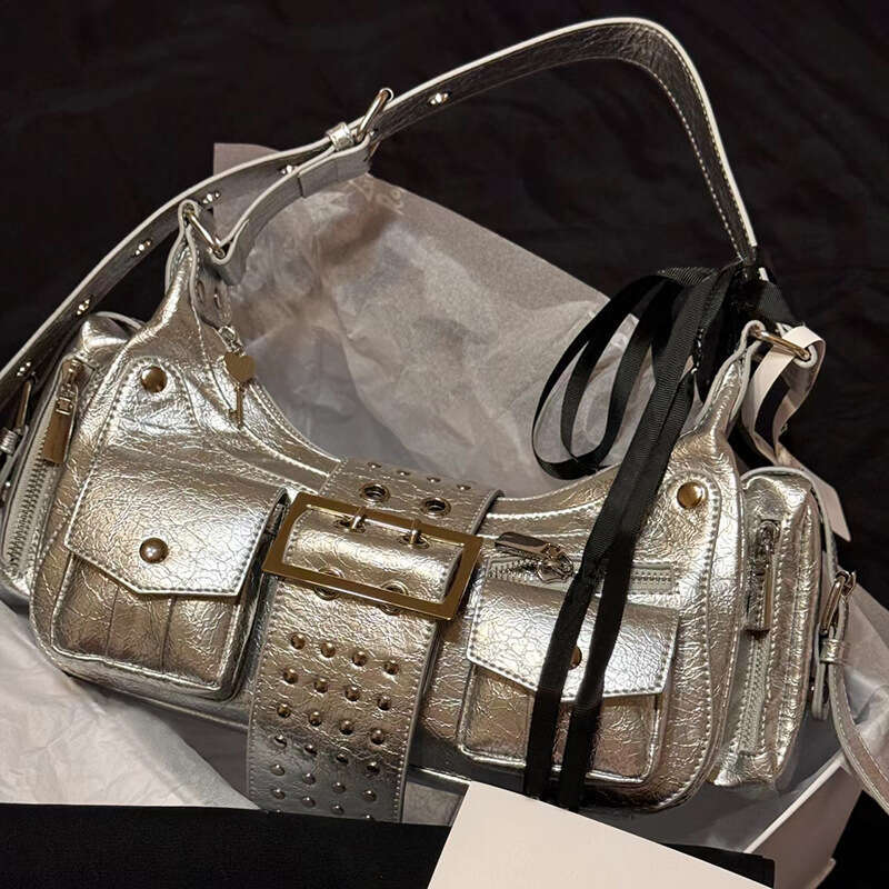 Designer Bag Tote Bag Shoulder Bag Autumn Winter New Sweet Jubilee Hot Girl Fashionable Metallic Silver Motorcycle Rivet Single Shoulder Underarm Cros