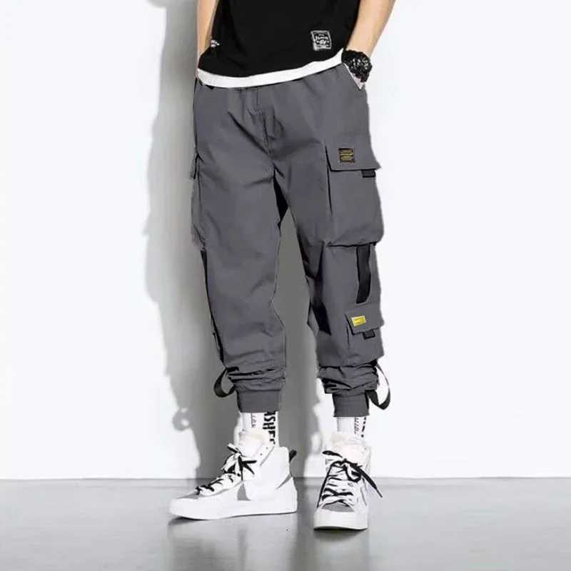 Male Casual Hip Hop Streetwear Sweatpants Pencil Pants Men Joggers Cargo Pants Multi-pocket Elastic Waist Harem Techwear Pants W250819