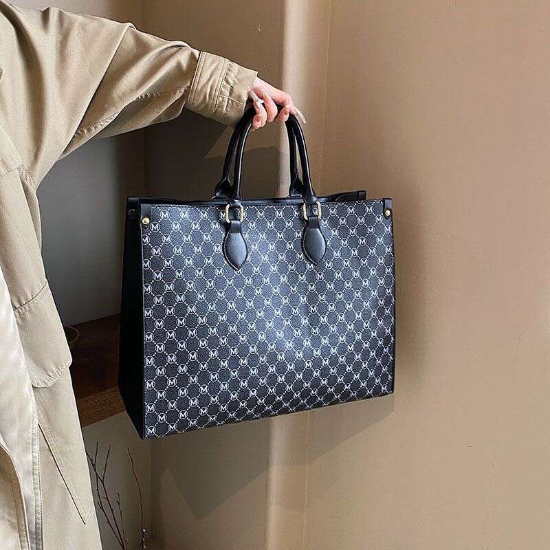 business multifunctional travel shop tote teenage female college students, rookies and white-collar workers, perfect for