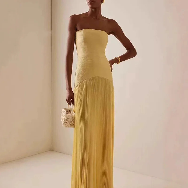 Female Off Shoulder High Waist Solid Color Evening Dress Fashion Summer Backless Dresses Sexy Strapless Slim Pleated Long Dress 250819