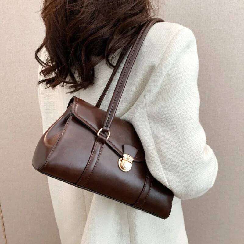 Retro Shoulder Bags High Grade Sense Underarm Tote Vintage Red Ladies Commuter Bag PU Leather Handbag Purse England Style