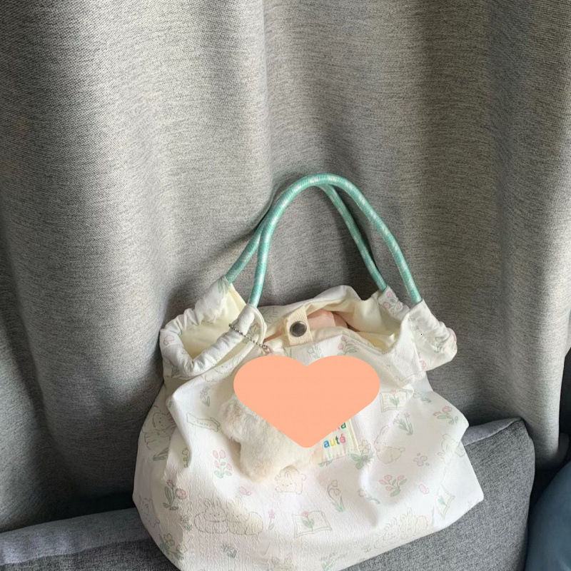 2025 Autumn New Large Capacity Commuter Bag Cartoon Rabbit Handbag Korean Female Student Shoulder Bag Cute Canvas Bag Women's Crossbody Bag Desig